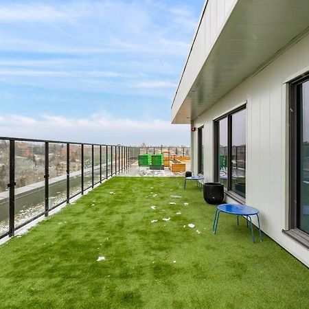 Apartament Chic 1Br Kensington Unit W/Parking Calgary Zewnętrze zdjęcie
