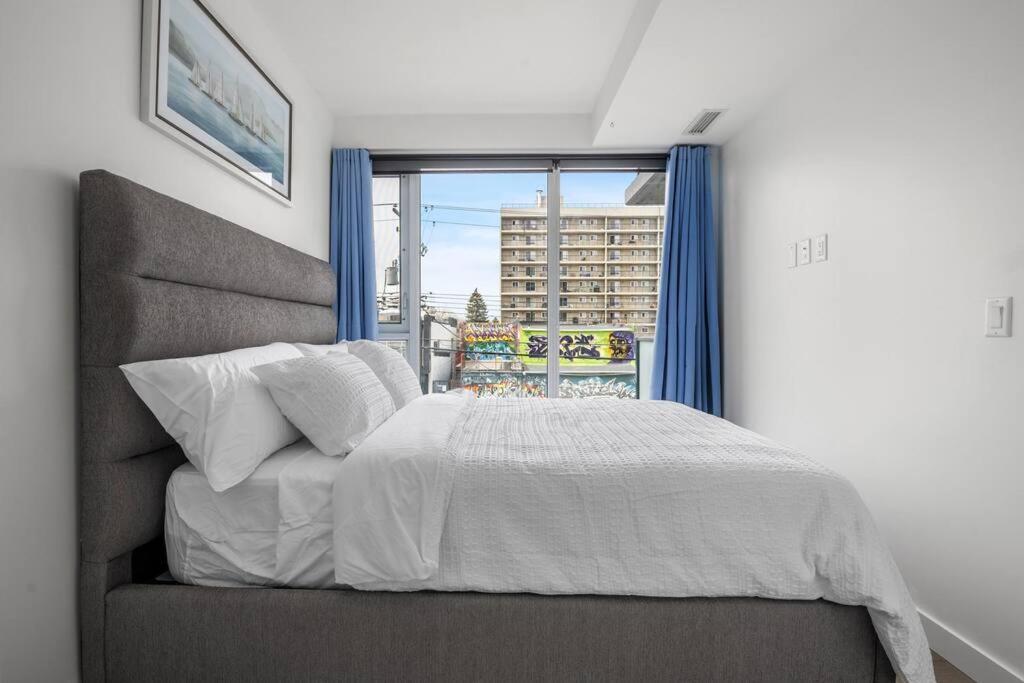 Apartament Chic 1Br Kensington Unit W/Parking Calgary Zewnętrze zdjęcie