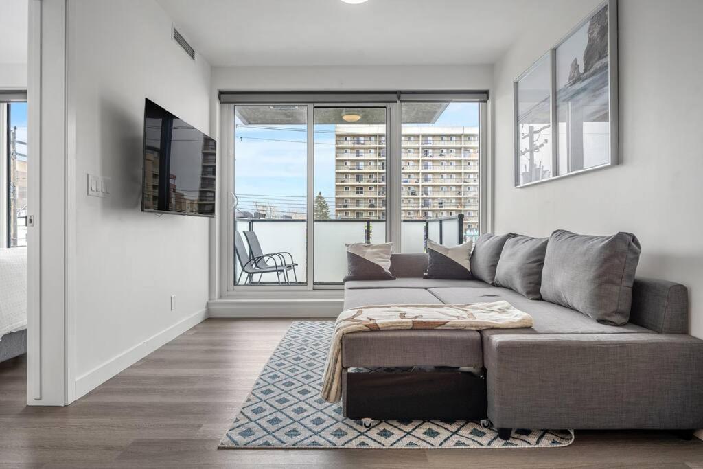 Apartament Chic 1Br Kensington Unit W/Parking Calgary Zewnętrze zdjęcie